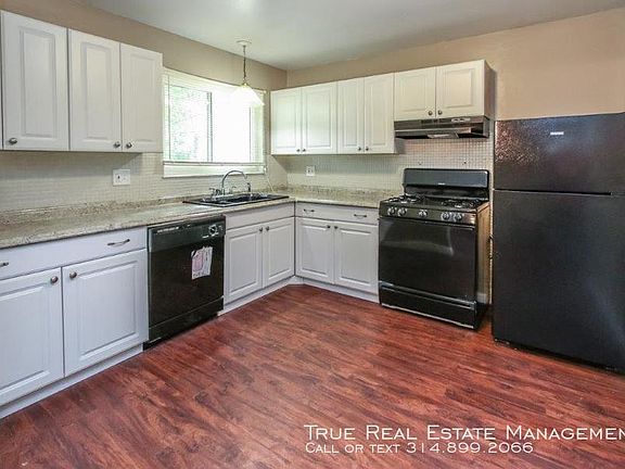 2nd image of 11272 Parkmont Dr