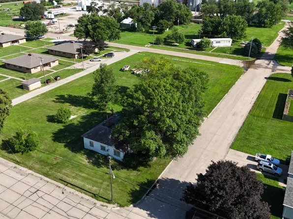 212 N Harlan Ave, Harvard, NE 68944