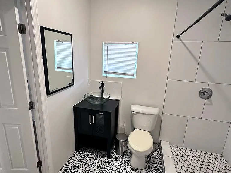 5359 Kingsbury St — Photo 6