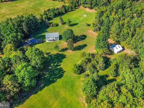 1460 Blue School Rd, Perkasie, PA 18944