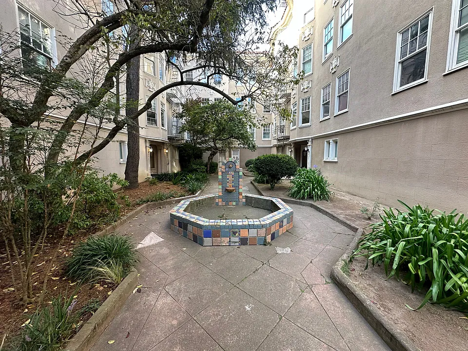 2030 Fell St #983R
