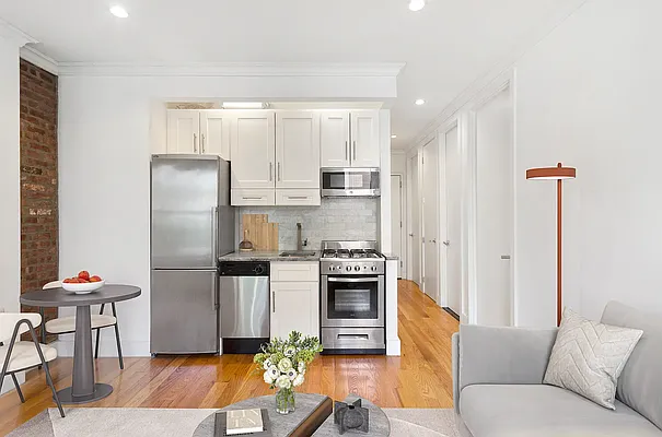 Rented by Compass | media 11