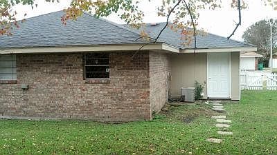 3rd image of 1500 Cartier Dr