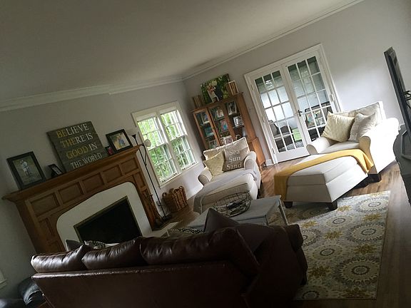2nd image of 7 E Woodlawn Ave