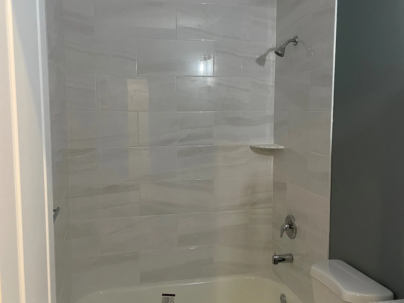 2 bed, 800 sqft, $2,300 — Photo 1