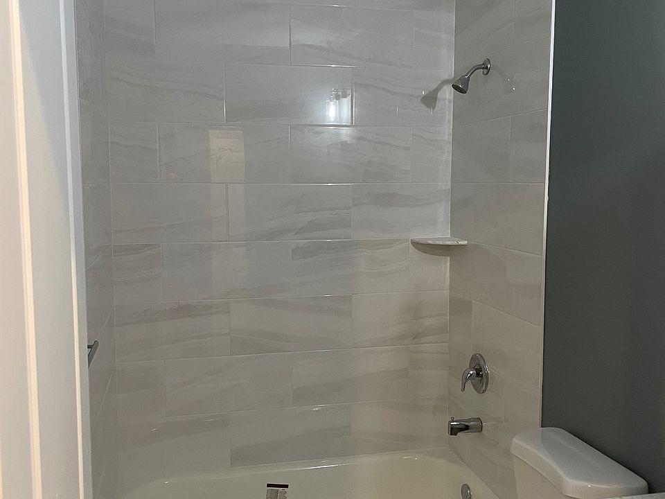 1st image of 1032 Kilsyth Rd APT 5