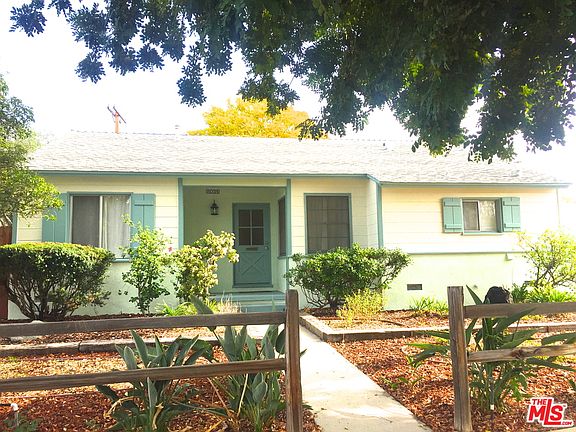 2nd image of 8034 Genesta Ave