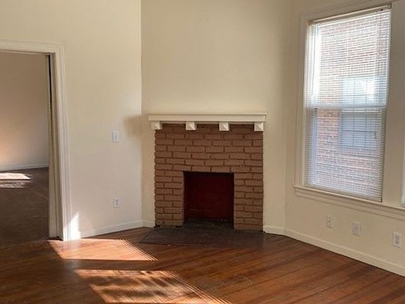 3rd image of 1920 8th St APT 1