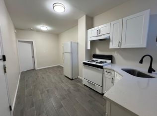 31 W 54th St #4E, Bayonne, NJ 07002