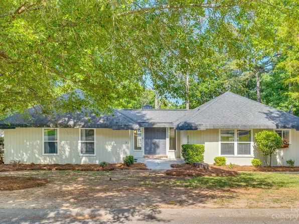 3078 Point Clear Dr, Tega Cay, SC 29708