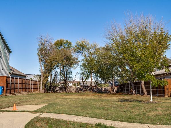 711 E Wall St, Grapevine, TX 76051