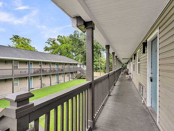 3rd image of 2125 Aberdeen Ave #203