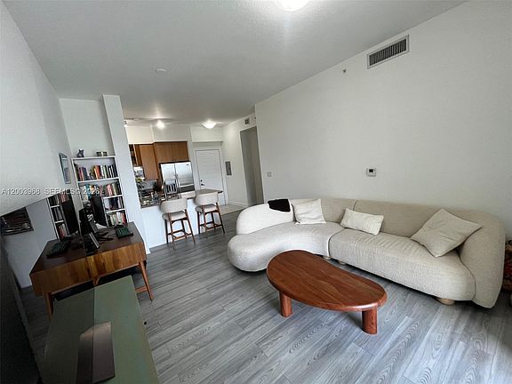 4th image of 1830 Radius Dr APT 1218