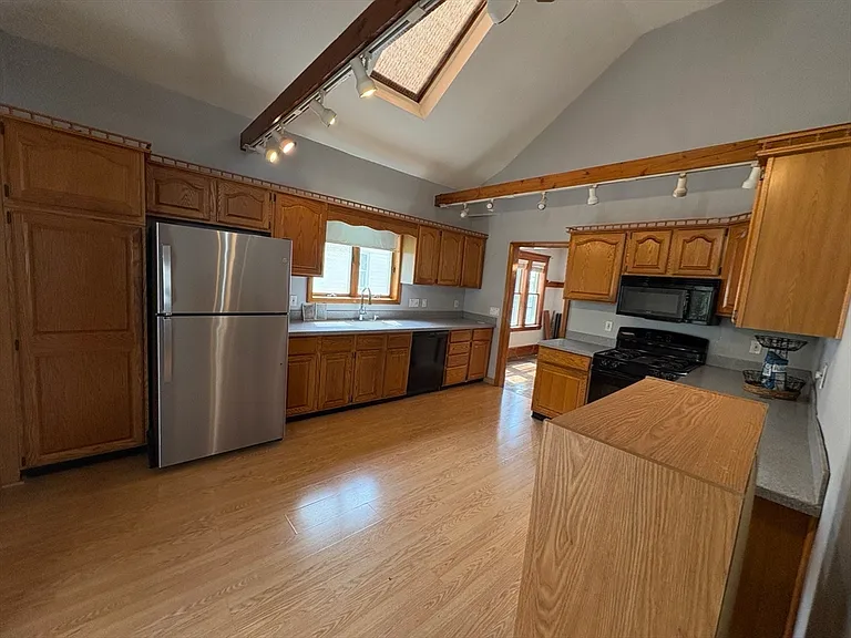 20 Wilson Ave #2 — Photo 11
