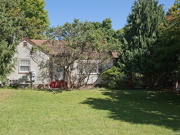 3rd image of 586 Union Road