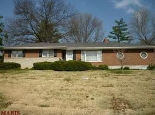 3437 Lone Elm Dr, Saint Louis, MO 63125