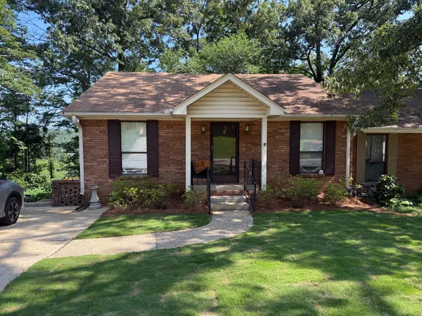 7 Indianwood Ter, Pelham, AL 35124