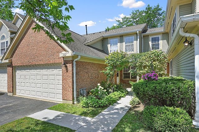 1st image of 102 Thistle Ct