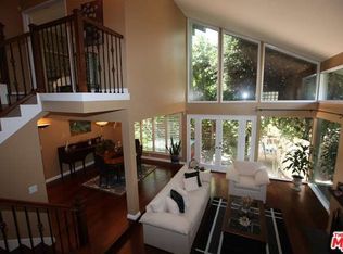 2875 Angelo Dr, Los Angeles, CA 90077