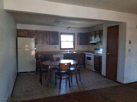 3rd image of 280 Kuchenski Dr