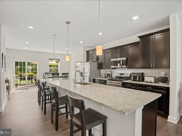 23772 Myrtle Glen Way, California, MD 20619