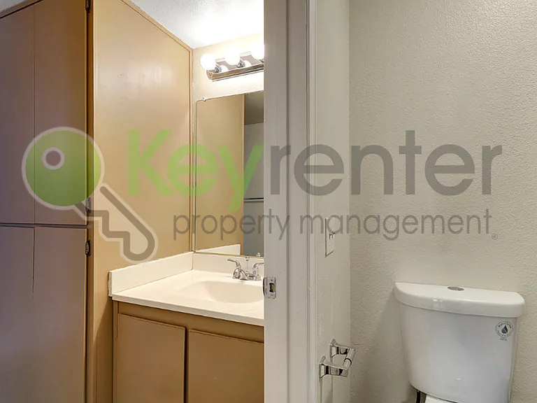 600 Del Verde Cir #7 — Photo 20