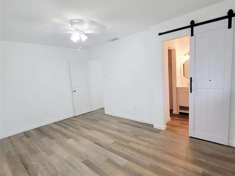 726 Arrowhead Cir — Photo 16
