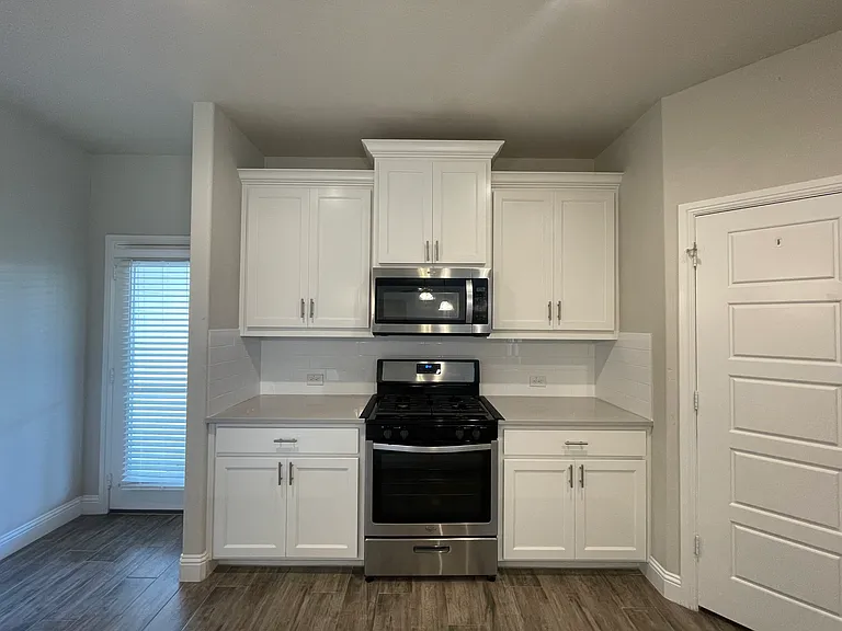 350 Carlisle Dr — Photo 10