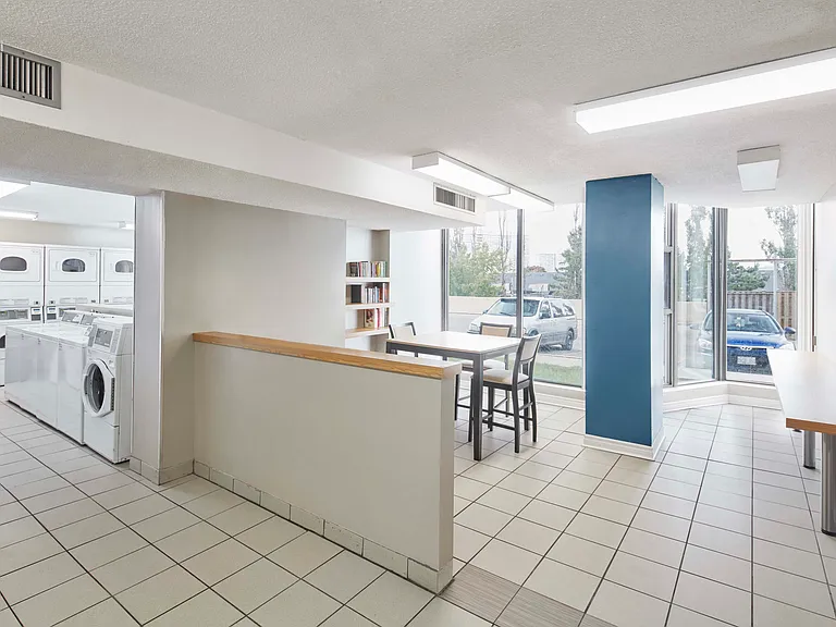 8 Silver Maple Ct — Photo 16