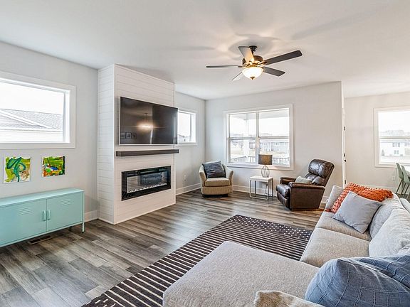 2nd image of 4104 Aldrin Ave