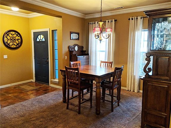 4th image of 2811 N Boxwood Dr