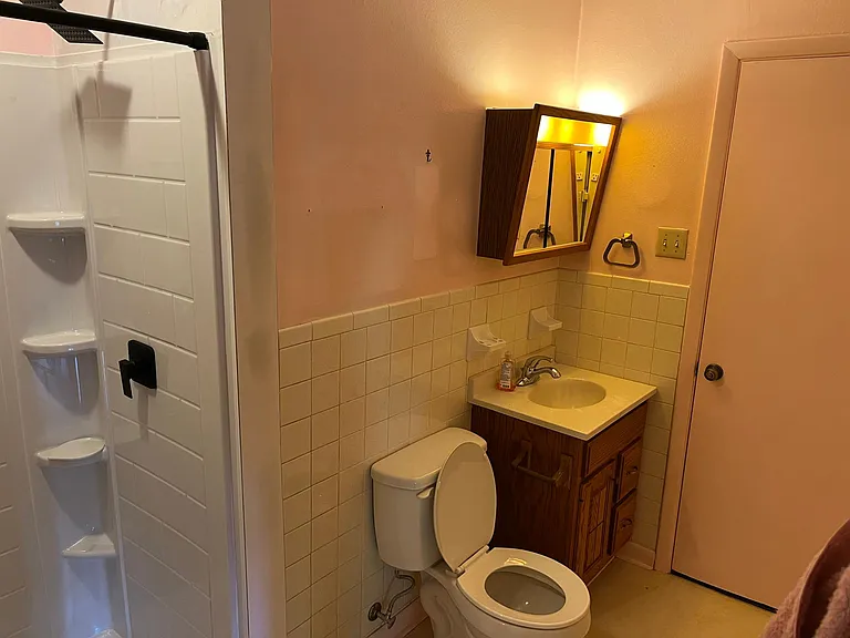 594 Halifax Dr — Photo 6