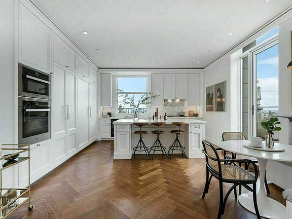 3rd image of 2 Park Pl #43A