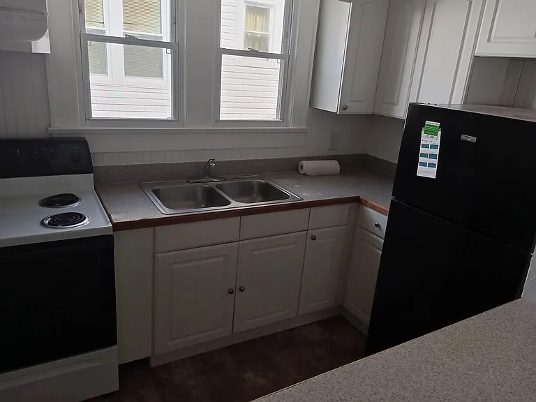111 S Van Gilder St — Photo 12