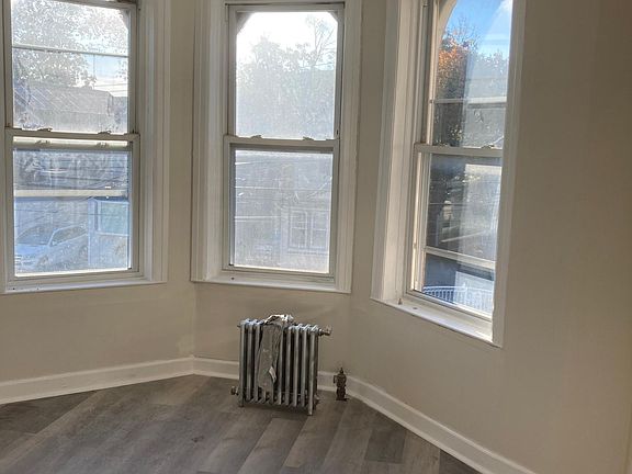 5th image of 9423 225th St Floor 2