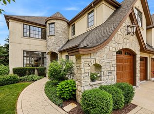 2111 Lillian Ln, Lisle, IL 60532