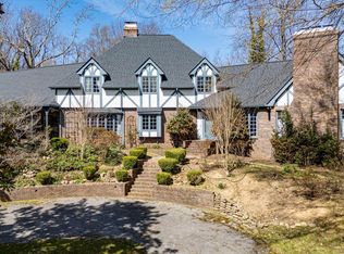 5803 Lake Resort Dr, Hixson, TN 37343