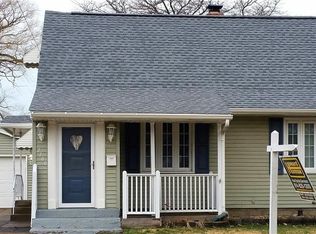 2180 N Manor Dr, Erie, PA 16505