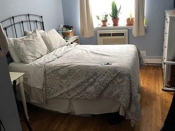 4th image of 151 E 3rd St #2I
