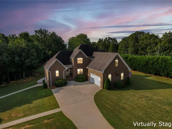 114 Laurel Ridge Ln, Lexington, NC 27295