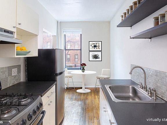 2nd image of 345 Montgomery St APT 1B