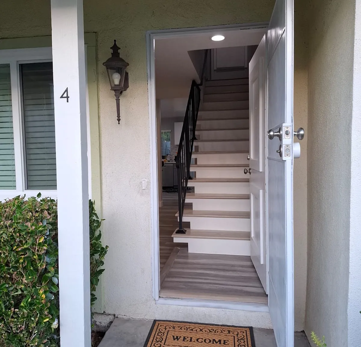 2 bed, 1.5 bath, 898 sqft, $2,750 — Photo 1
