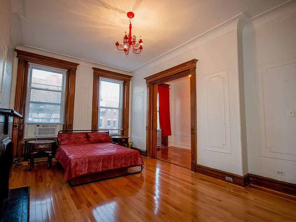 1st image of 582 Park Pl APT 2
