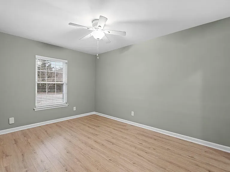 333 E 4th St #B10 — Photo 2