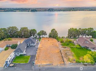 4898 Shorecrest Dr NE, Moses Lake, WA 98837