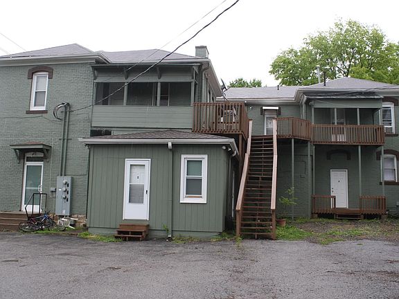 3rd image of 900 S Broadway St #3