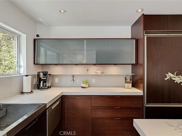 27 Driftwood St — Photo 17