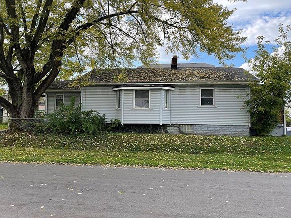 3rd image of 285 E Markison Ave