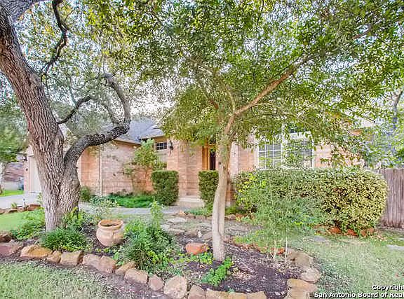 3rd image of 118 Antler Cir