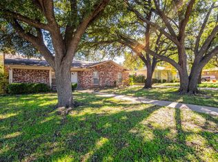 1247 Willowwood Dr, Cleburne, TX 76033